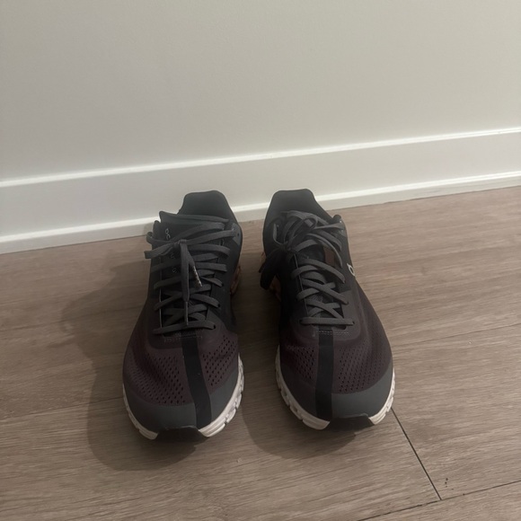 $170 Women’s On Cloudflow Running Shoe Pink/Black - Picture 4 of 9